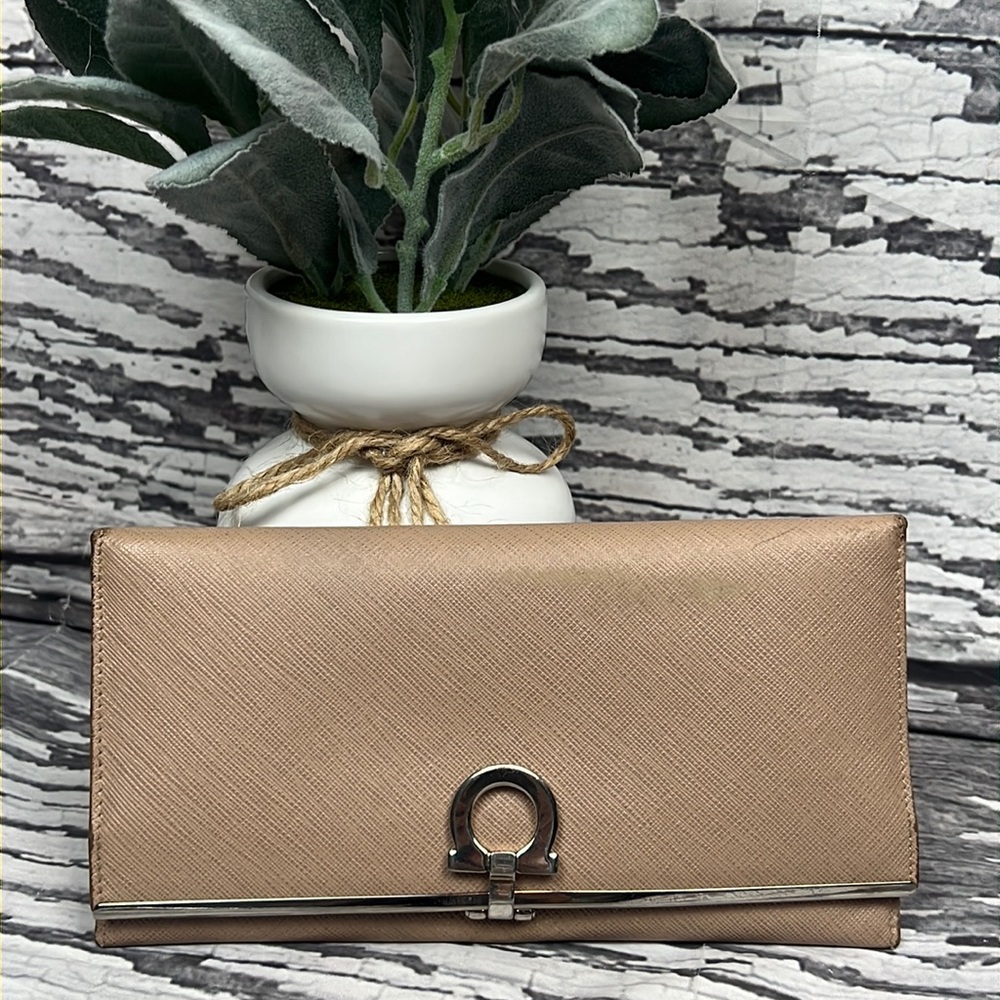 Salvatore Ferragamo - Long Wallet - Pink/Beige Color